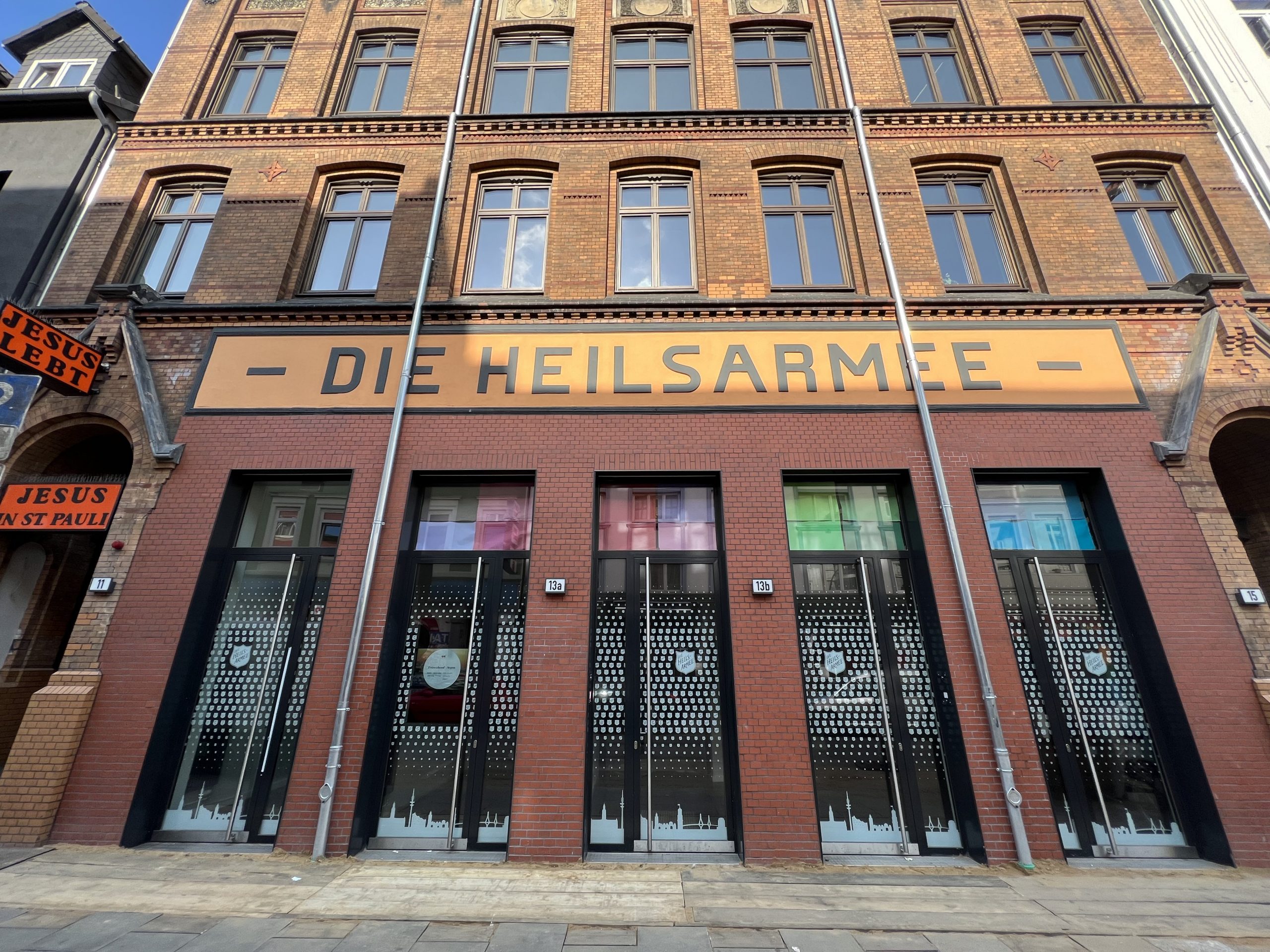 STATTBAU_BV Talstraße 11 -15_Heilsarmee_in Teaser Fassade der Heilsarmee in der Talstraße
